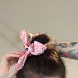 Pañuelo como lazo para moño