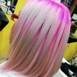 Pelo degradado colores grises y rosas