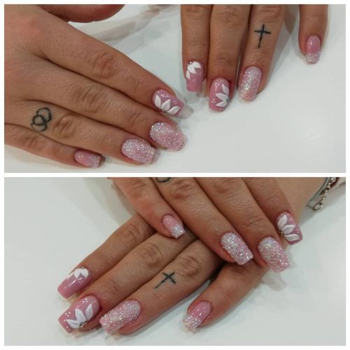 Uñas de gel en 3d y brillo