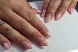 Uñas con diseño de helado cremoso