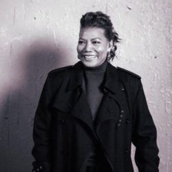 Queen Latifah media melena volumen superior