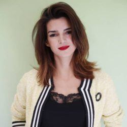 Clara Lago melena por los hombros a capas
