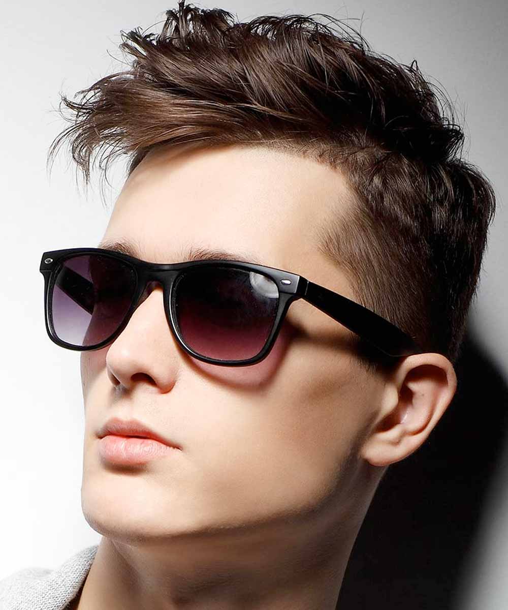 Hombre de pelo corto y largo quiff Hombre de pelo corto y largo quiff