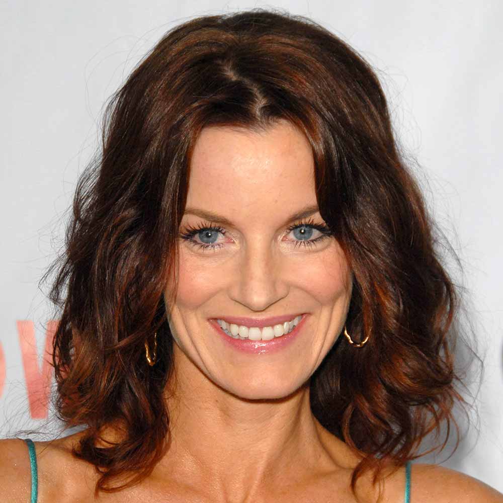 Cabello castaÃ±o con reflejos rojos