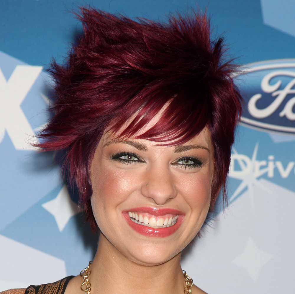 Pelo rojo pÃºrpura