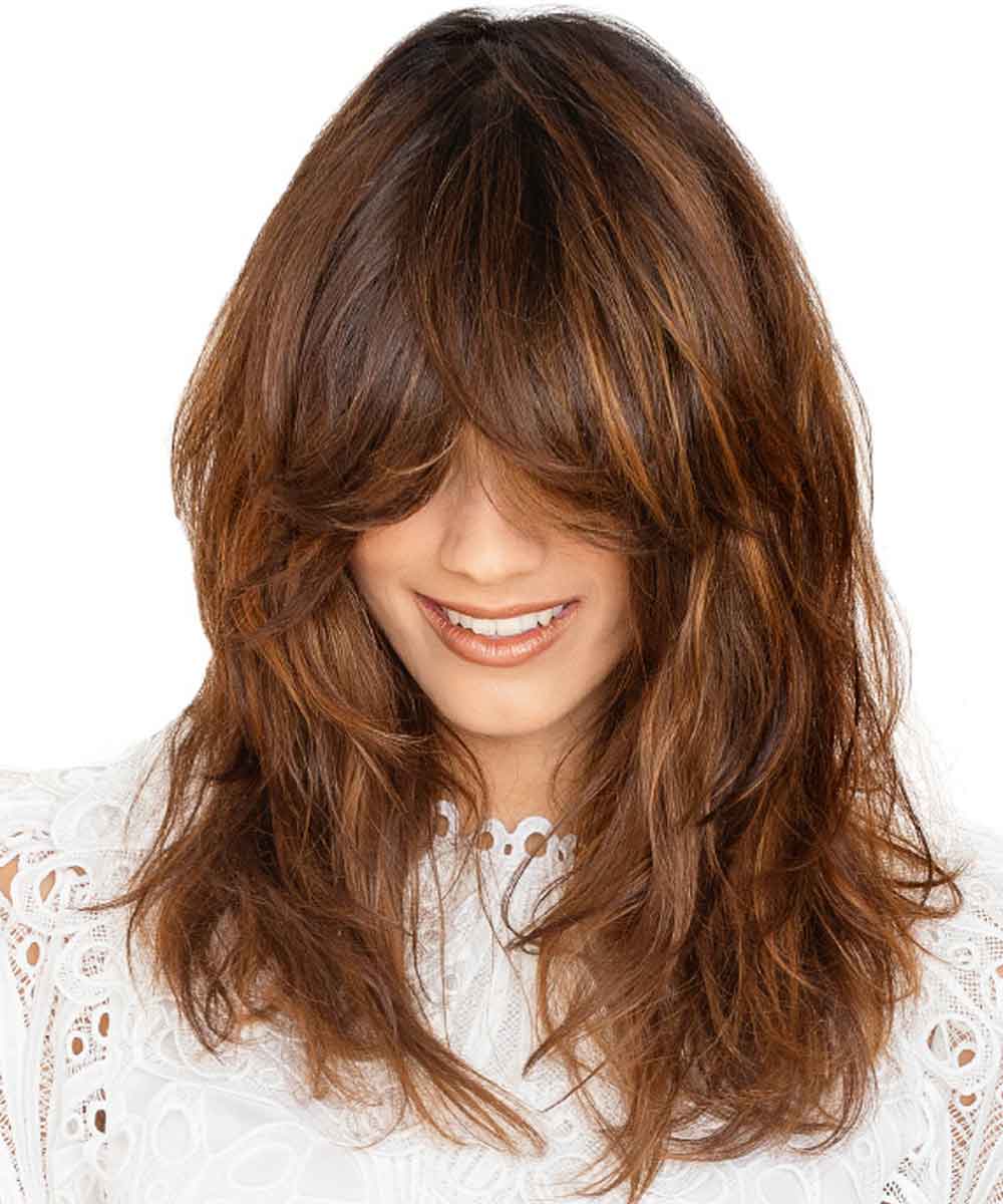 Cortes reducidos flequillo de pelo largo y liso