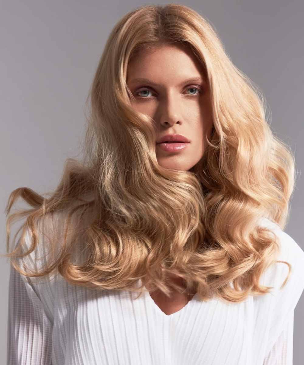 Cortes de pelo ondulado medio-largo verano