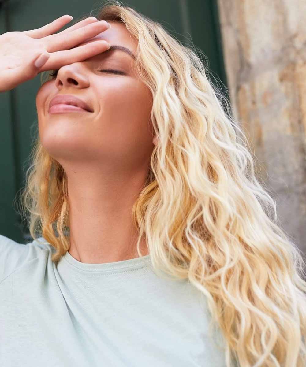 Cortes de pelo rizado y ondulado Cortes de pelo rizado y ondulado