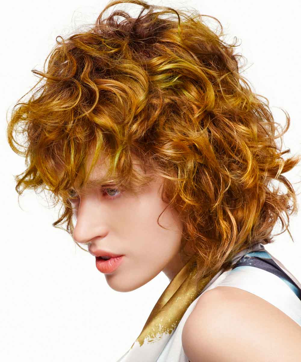 Peinado de pelo medio onduladofrangia Peinado de pelo medio onduladofrangia