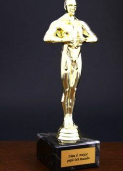 Estatua de Óscar personalizado