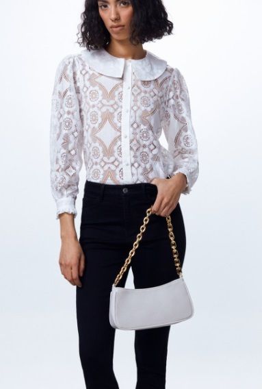 Camisa romántica de cuello Sfera